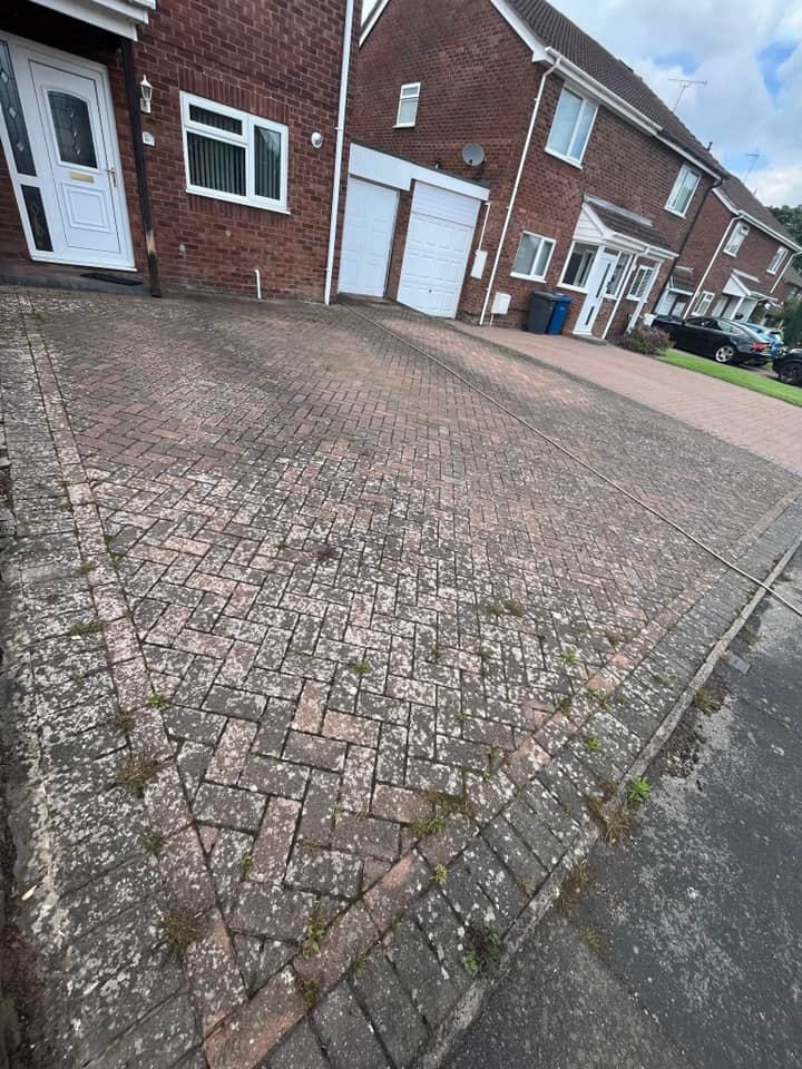 Driveway before cleaning