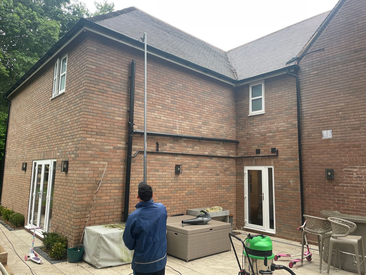 Aerial view of gutter cleaning job